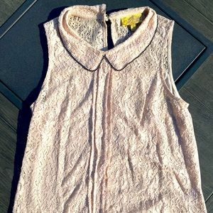 Adorable Princess Vera Wang sleeveless top